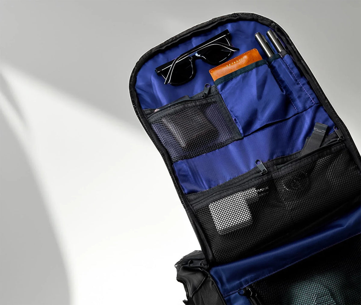 Smart Rücksack Buy Smart Travel Backpack - Perfect Travel Organizer – SKYBORNE