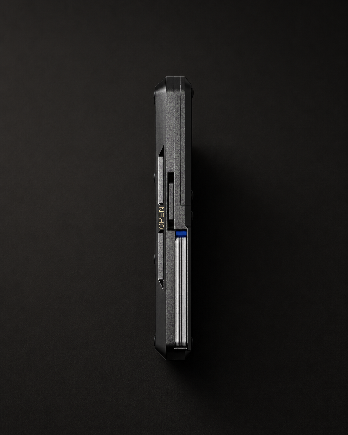 B-2 Passport Hub™—Carbon Stealth