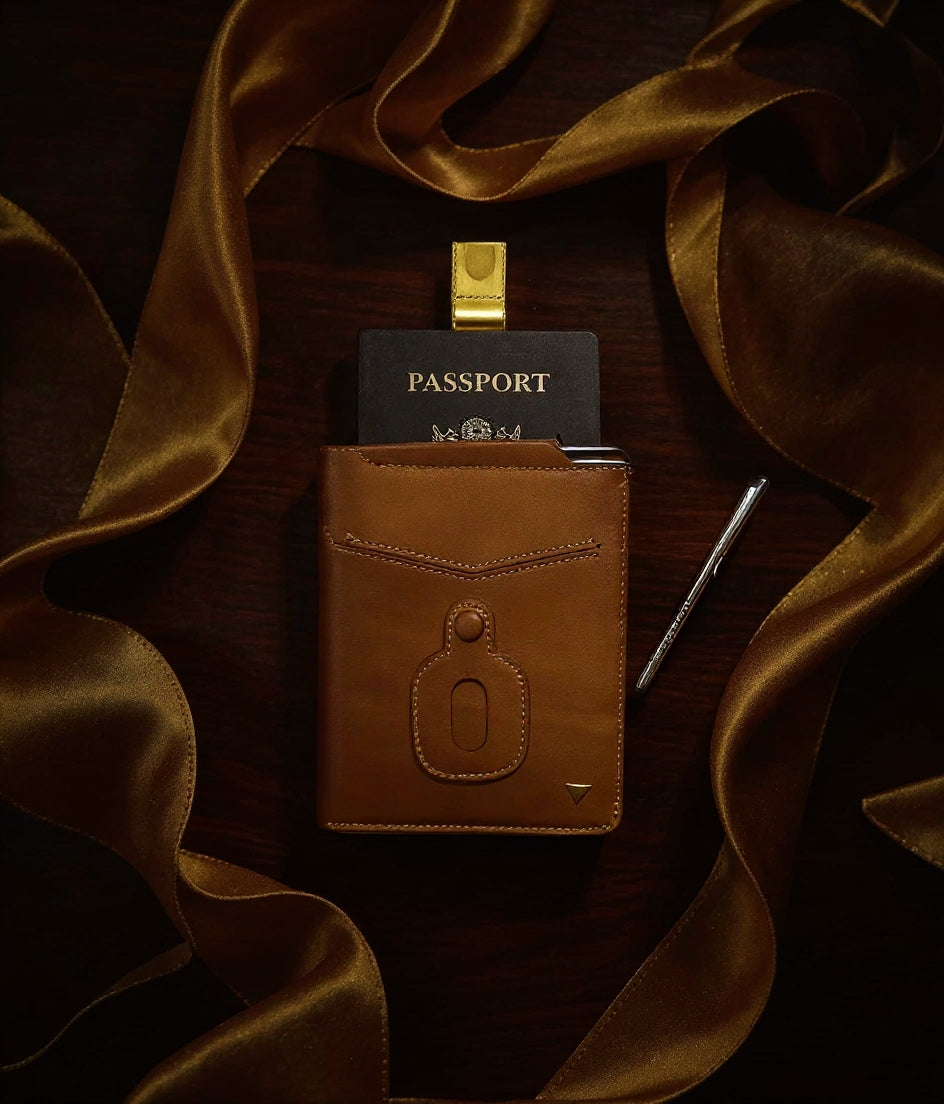 iTravel MINI® passport wallet:  Golden Oak Edition