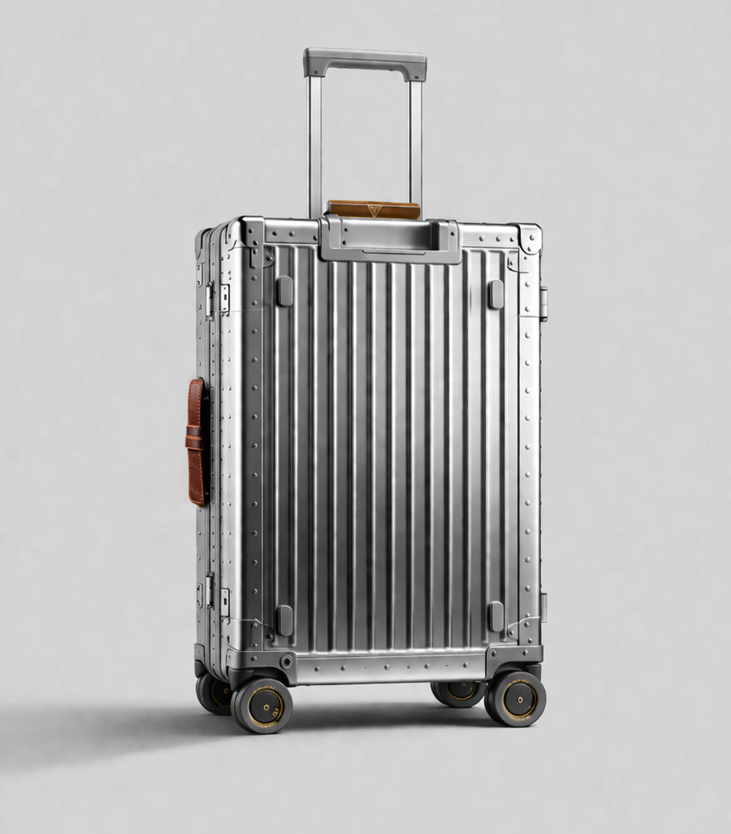 1935 H1 Silver Trunk™ — Grand 26” - Second Image