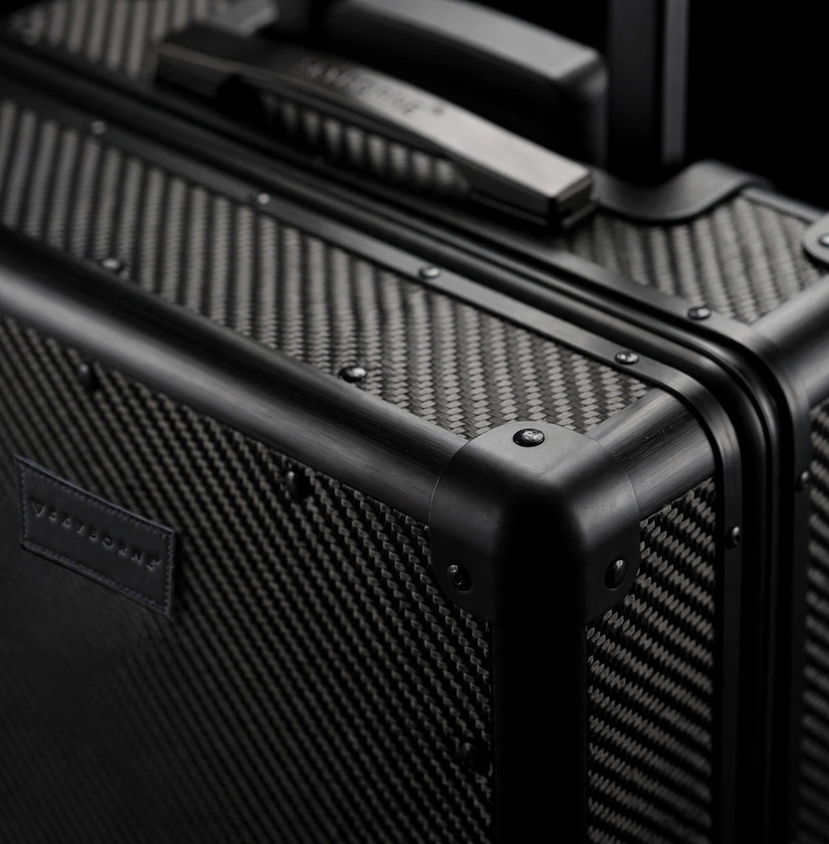 B-2 Carbon Trunk™— Grand 28"