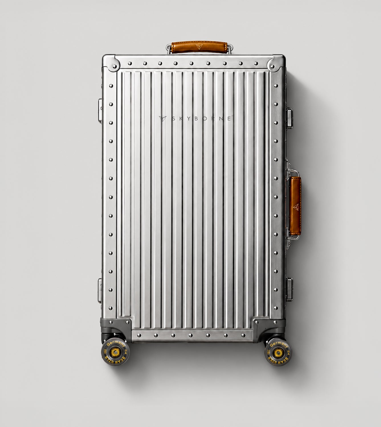 1935 H1 Silver Trunk™ — Grand 26” - Second Image